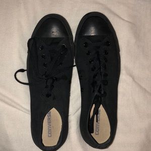 Size 10 Unisex (Men’s) Black Converse
